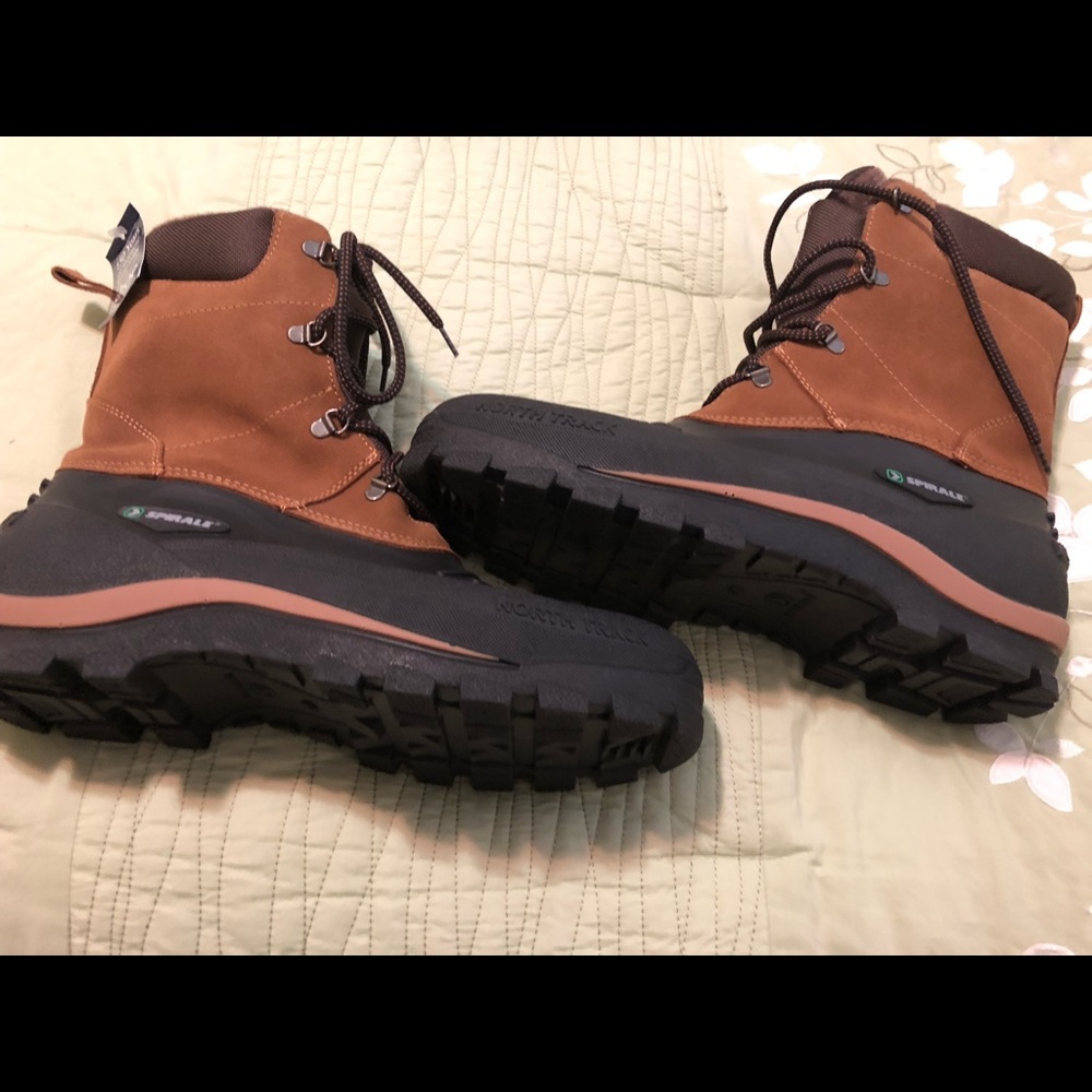 North Trak snow boots by Spirale.